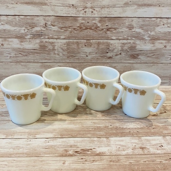 PYREX Vintage White Green Flower Mug Set of 4 - Picture 1 of 7